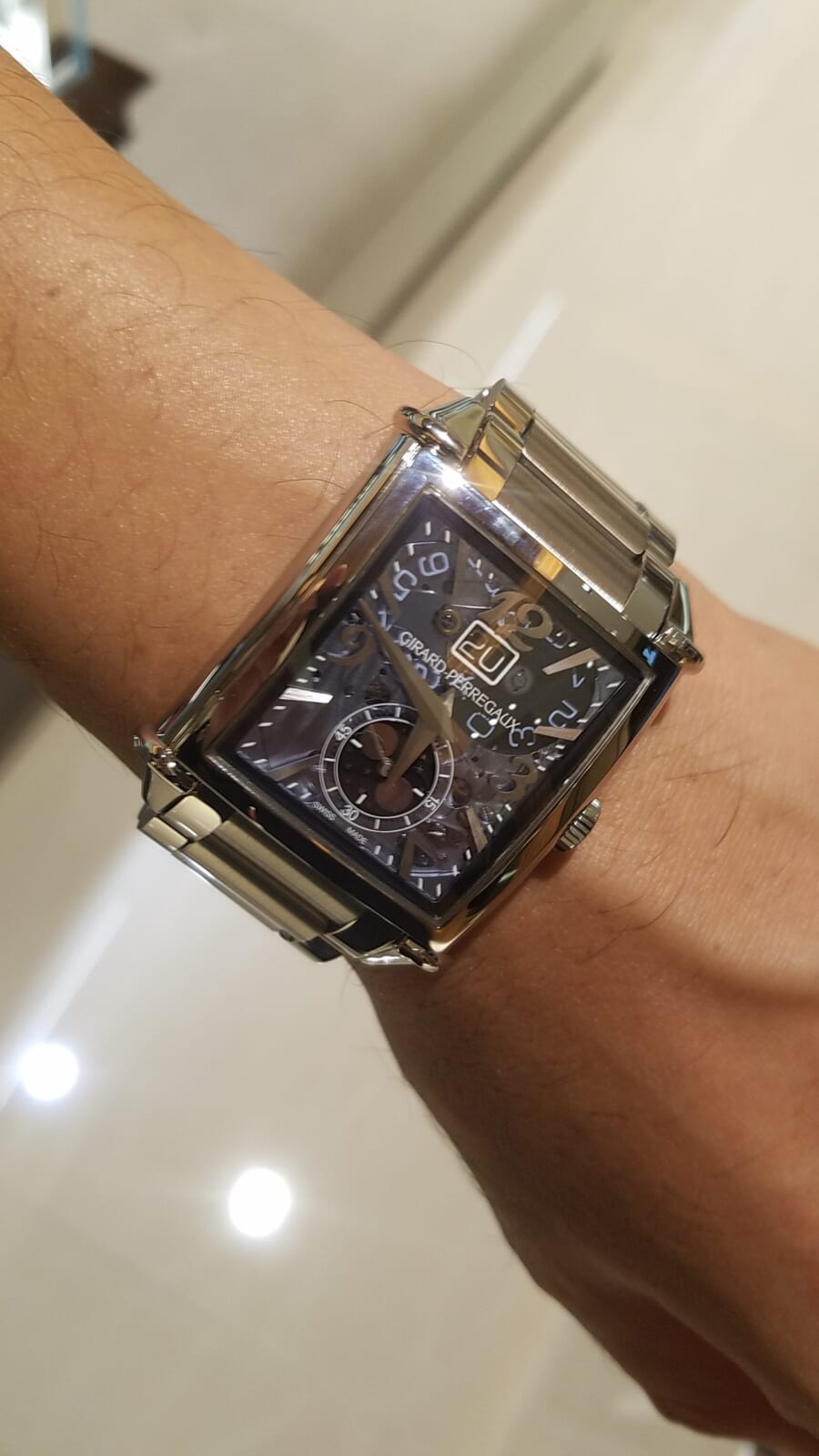 Girard-Perregaux　ヴィンテージ 1945 ラージデイト＆ムーンフェイズ　2018.09.08