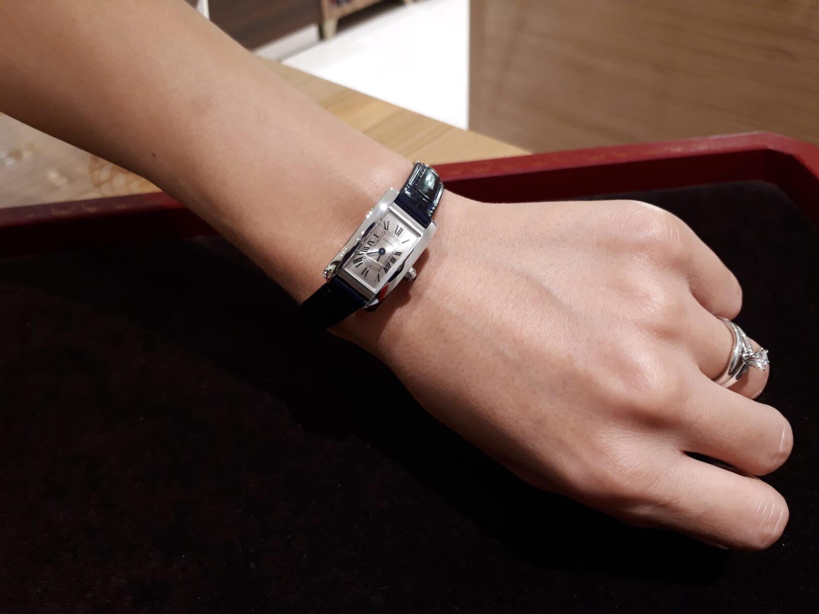 OMEGA ダイバー300・カルティエ タンクアメリカンミニ2020.08.30